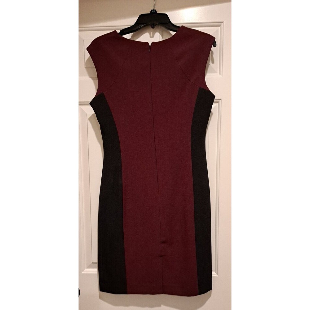 Chelsea Dress Fit Flare Black and Red Short Sleeved Knee Length Ruched Women's 6 - Picture 2 of 8